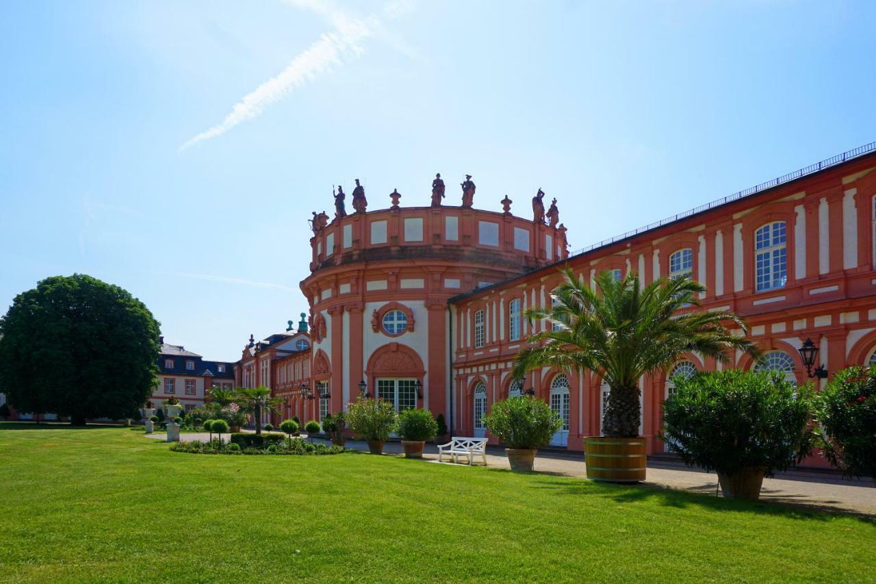 Tinytwice Hotel Wiesbaden Exteriör bild
