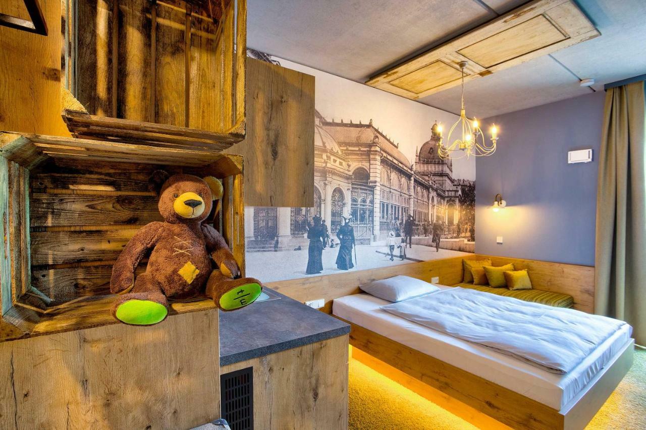 Tinytwice Hotel Wiesbaden Exteriör bild