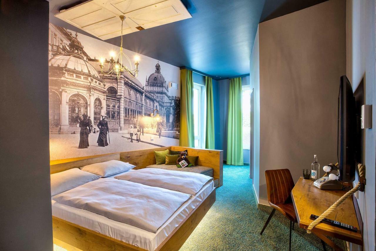 Tinytwice Hotel Wiesbaden Exteriör bild