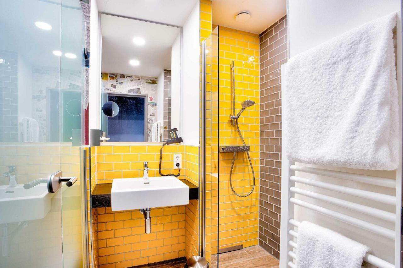 Tinytwice Hotel Wiesbaden Exteriör bild