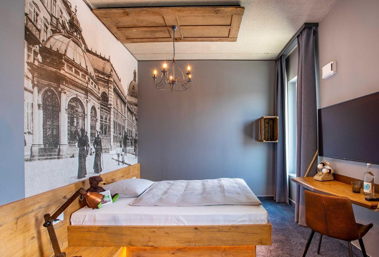 Tinytwice Hotel Wiesbaden Exteriör bild